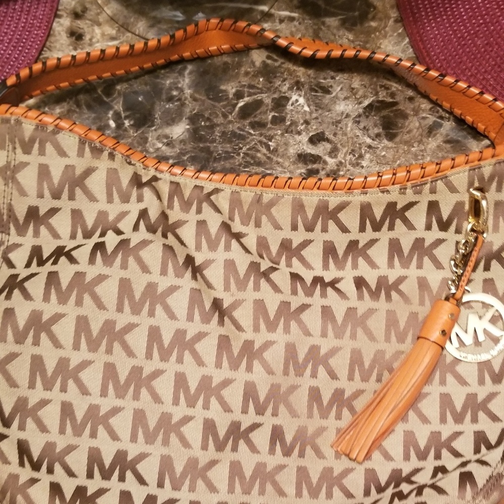 MK MICHEAL KORS DESIGNER SHOULDER BAG